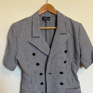 Beautiful vintage blazer